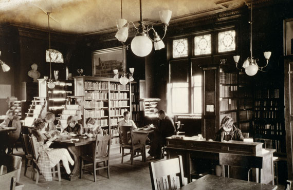 Image of the Vorhees library, 1920s