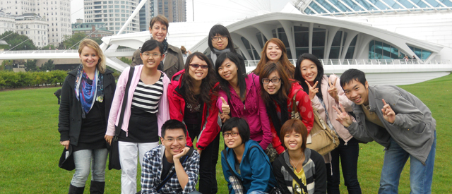 Carroll students participating in a CCE travel course, visiting the Milwaukee Art Museum