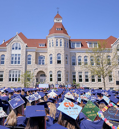 Carroll University Commencement College of Distinction