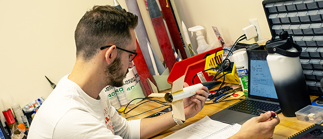Carroll student working in new Engineering class