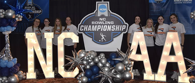 Carroll women's bowling team photo at NCAA tournament